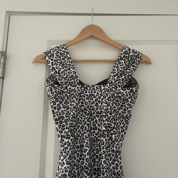NWOT Albion Fit The Savannah One Piece Swimsuit Leopard Cheetah Print UPF - Picture 8 of 10